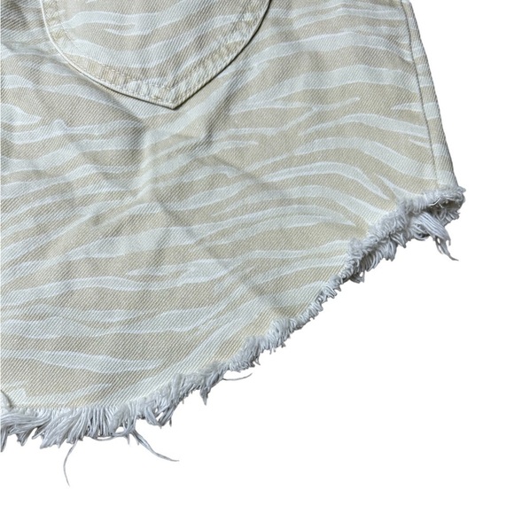 Free People We The Free Women’s Bailey Zebra Printed Cotton Mini Denim Skirt 26 - Picture 11 of 16